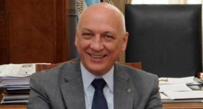 Bonfatti anuncia su gabinete, los radicales esperan 	
