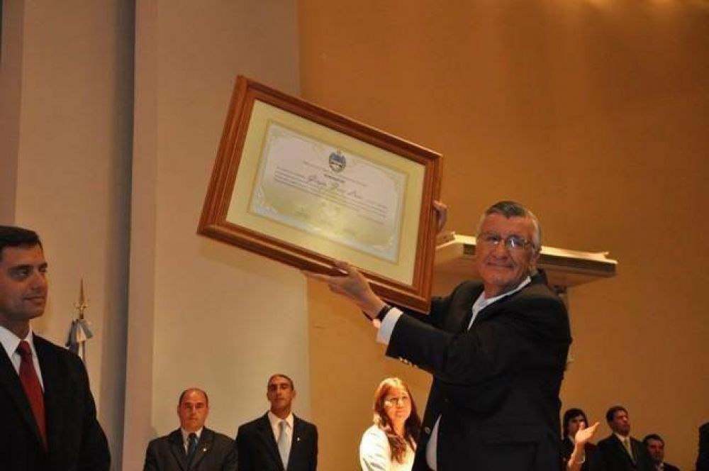 Recibieron sus diplomas los electos