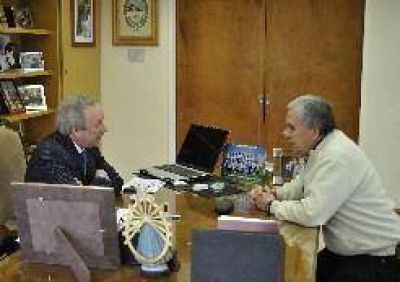 �Lo peor que podemos hacer es discutir a trav�s de los medios�