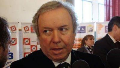Cuestion de Fondos: Lo peor que podemos hacer es discutir esto a trav�s de los medios dijo Peralta