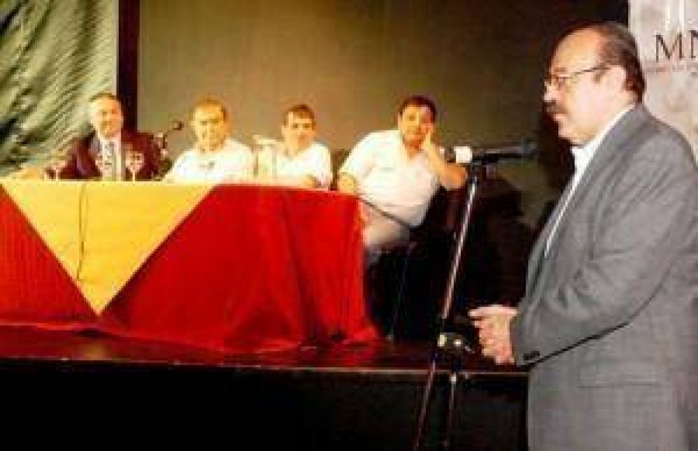 Farizano y un broche de oro con sindicalistas