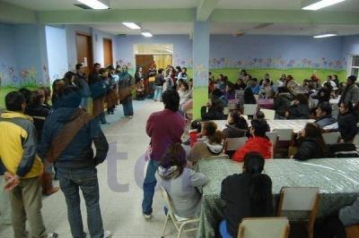 Padres impidieron el desarrollo de los Juegos de la Araucan�a en la Escuela n� 4