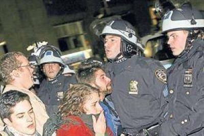 Desalojo final de los "indignados" de Wall Street