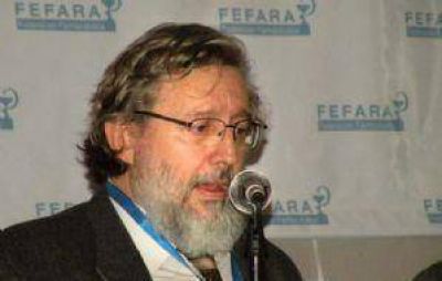 Un t�cnico del Banco Mundial ser� el ministro de Salud