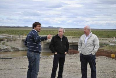Visita a la obra que une la Ruta N�3 y Chimen Aike
