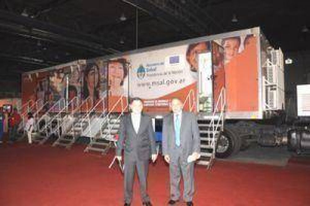 Intendentes del pa�s participaron en el Foro Debate por Municipios Saludables