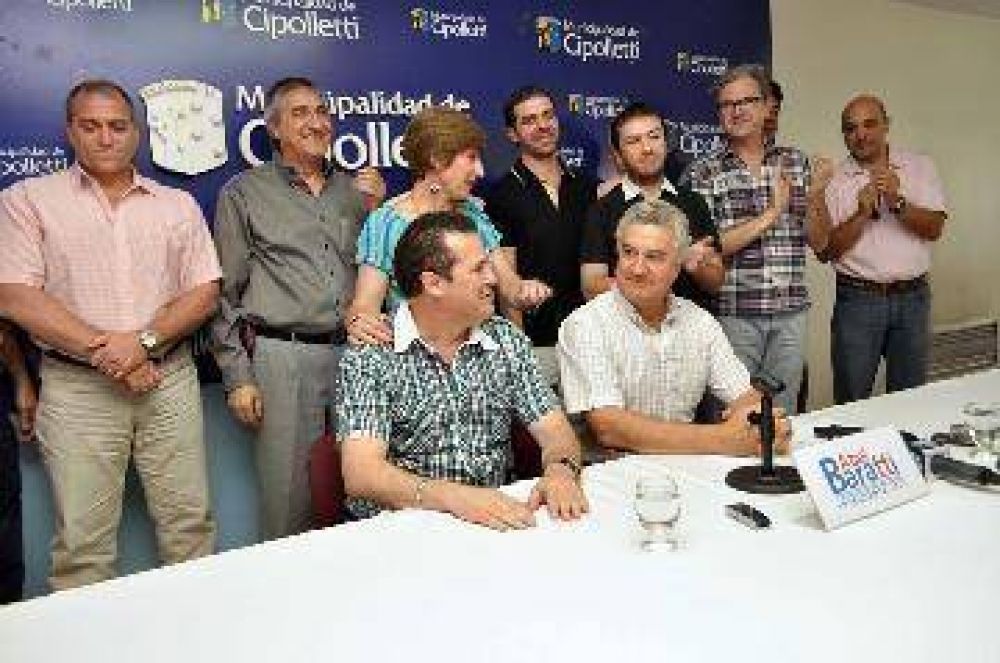 Baratti present� a sus principales colaboradores