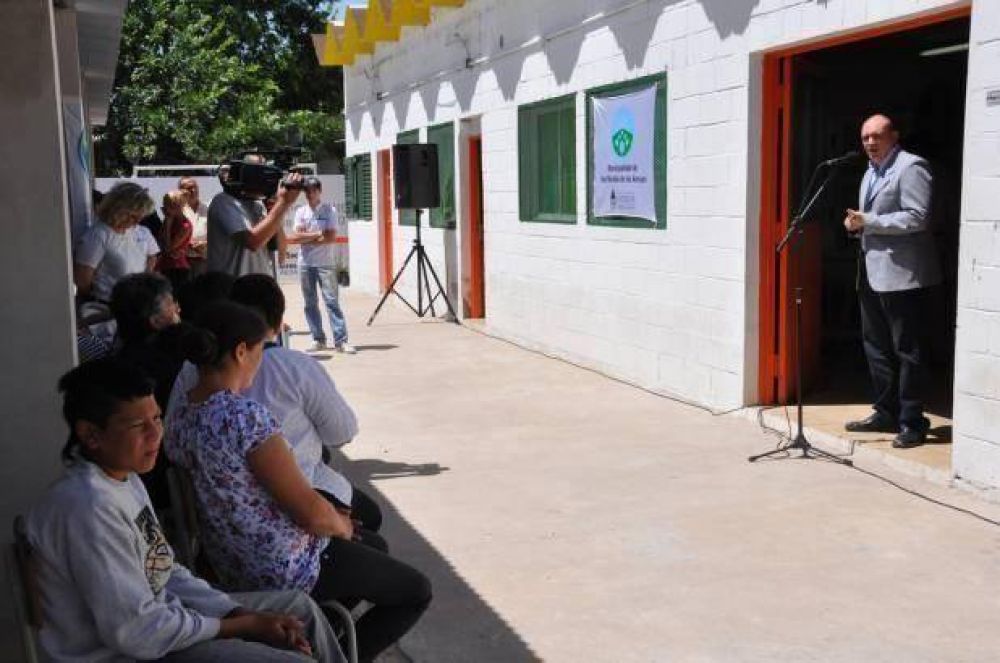Inauguraron sal�n del programa Envi�n, con el nombre de Pereyra