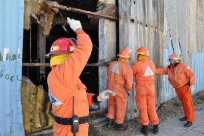 Defensa Civil municipal organiza actividades junto a Bomberos Voluntarios