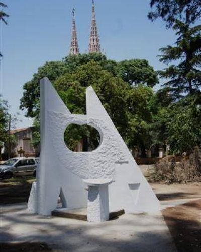 EL INTENDENTE DE CHARTRES PATRICK GEROUDET LLEGA A LUJ�N