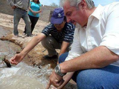 AGUA, AG�ITA PURA PARA LA COSTA RIOJANA
