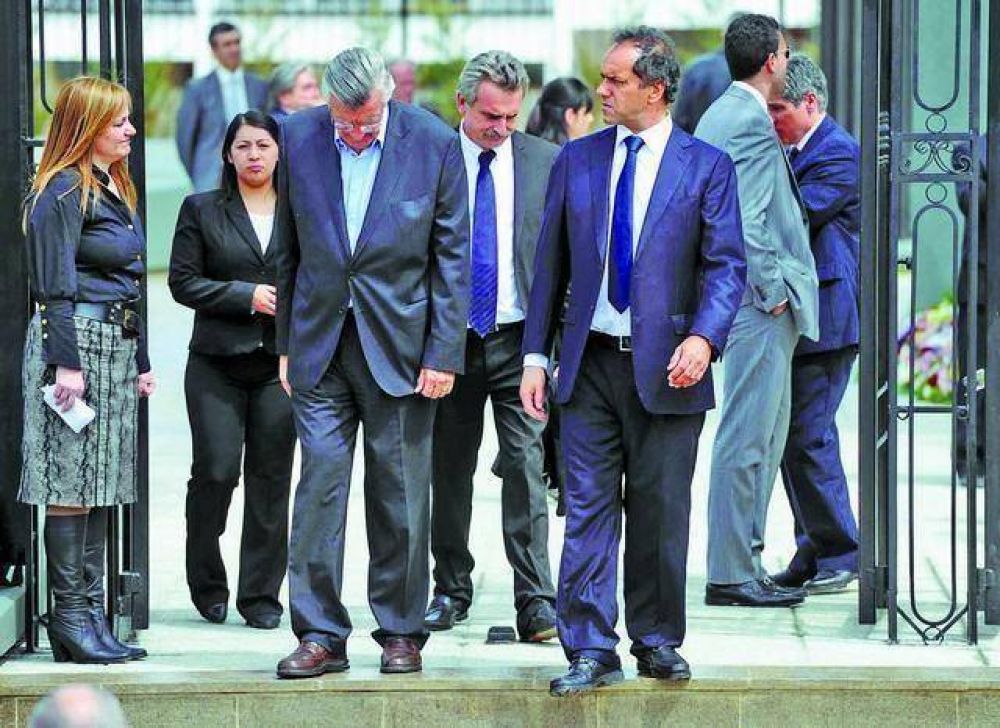 Gioja, presente en el homenaje a Kirchner