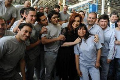 Cristina: "Argentina necesita que los empresarios reinviertan en el pa�s"