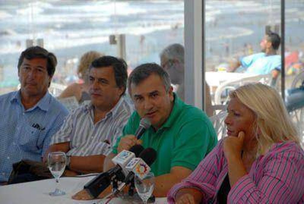 Partidos de la oposici�n buscan consolidar una alianza alternativa