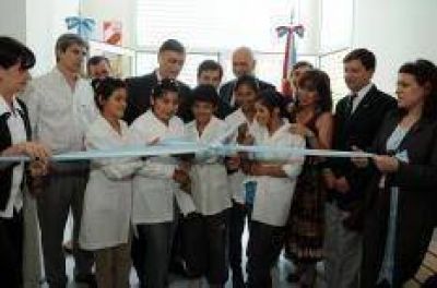 Binner inaugur� en Laguna Paiva el centro de salud n�mero 50