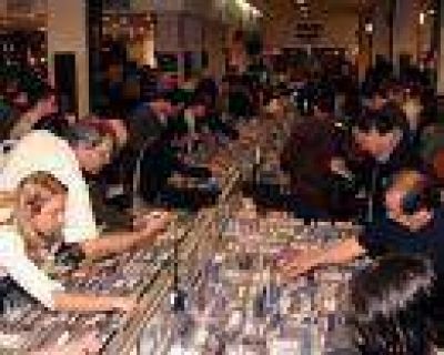 M�s de 40 mil personas en La Noche de las Disquer�as