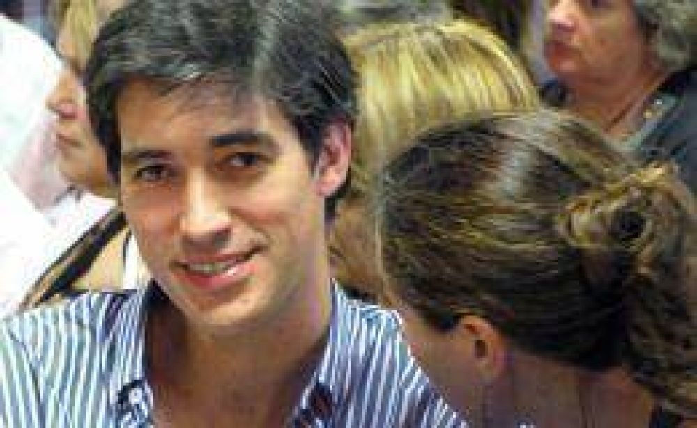 Sin Carri�, la Coalici�n C�vica design� a Adri�n P�rez como su Secretario General