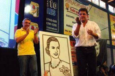 Ante m�s de 5 mil personas, el PJ Tigre festej� el D�a del Militante en Don Torcuato