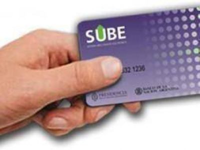 Mor�n: Instalan puestos de entrega de la tarjeta SUBE