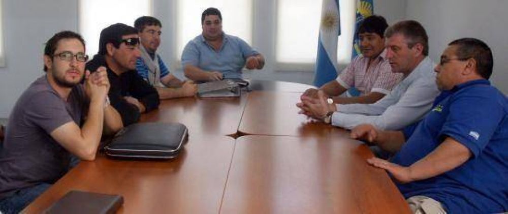 Eliceche recibi� a representantes del Supa Chubut