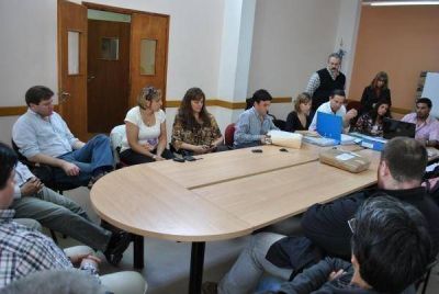 Abren los sobres de la licitaci�n para la construcci�n de una nueva cisterna y un nuevo acueducto 