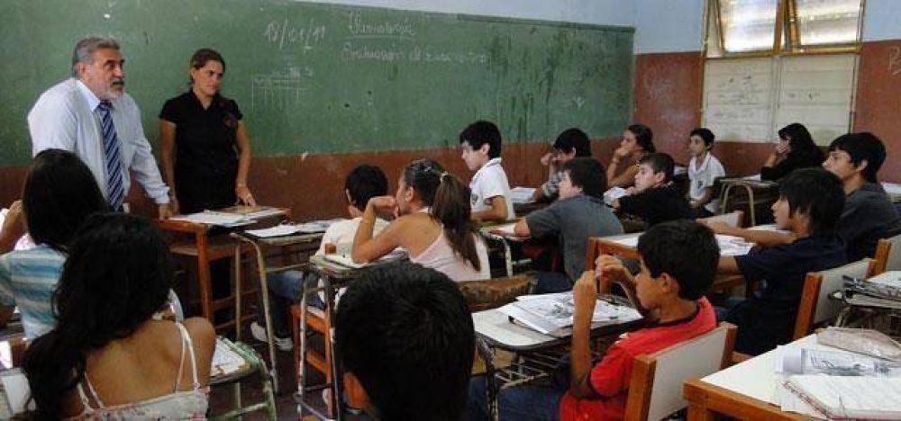  El Plan de Mejoras llega a m�s de 140 escuelas secundarias correntinas 