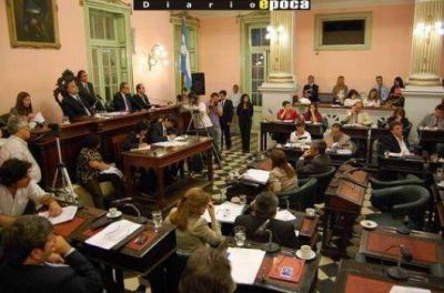 El Presupuesto avivar� el fuego cruzado entre radicalismo y PJ