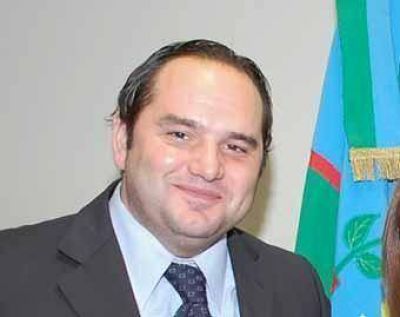 Itoiz dijo que su salida del Ejecutivo sirve para �oxigenar al gobierno� de Meoni 