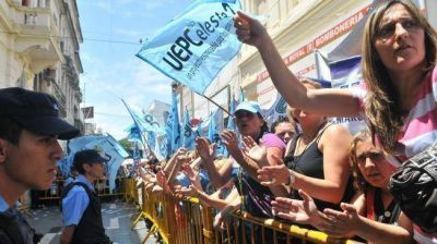UEPC advierte por el ciclo 2012 y el oficialismo relativiza la pauta salarial