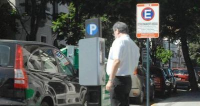 Giuliano: "Ac� se marca la calle con pintura y se colocan m�quinas recaudadoras"