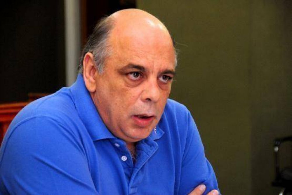 Giubetich aclar� que hubo 800 ingresos, pero 500 bajas