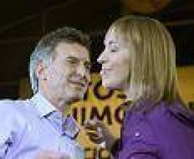 Macri no quiere perder protagonismo y jura un d�a antes que Cristina