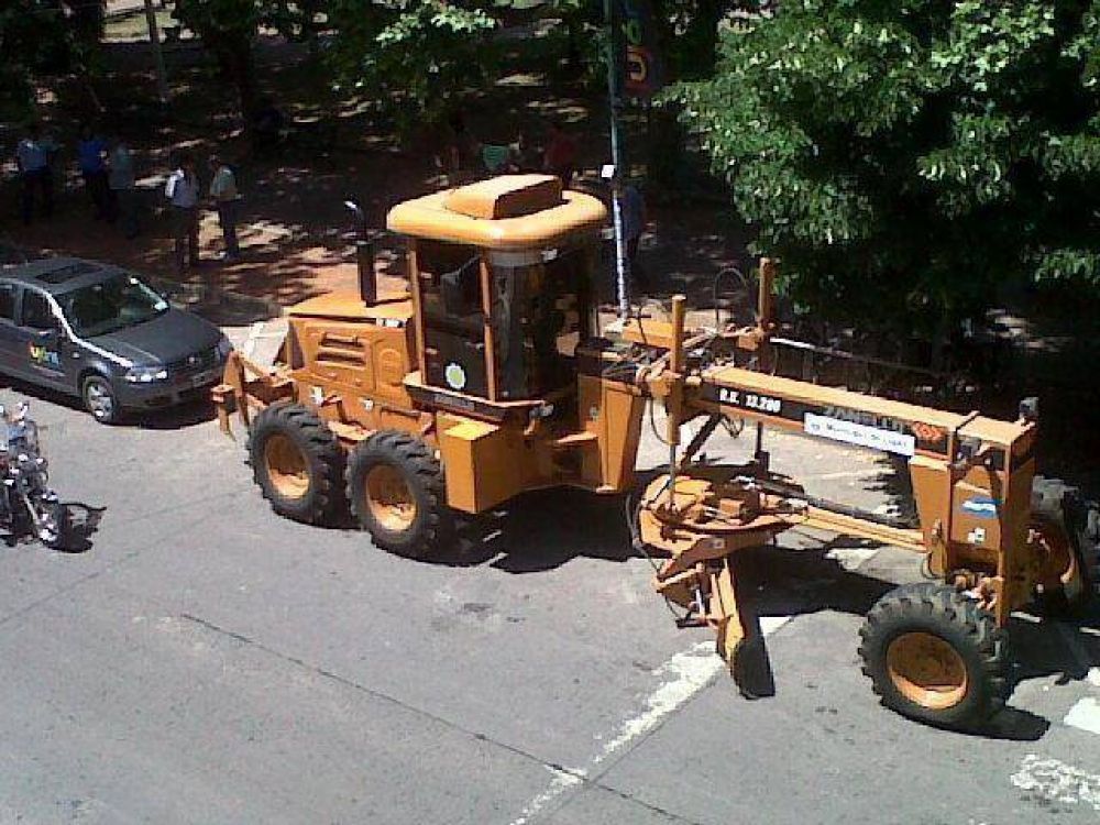 Presentaron las nuevas maquinarias viales