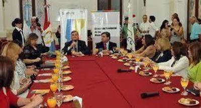 Binner encabez� un desayuno con intendentas y presidentas comunales electas