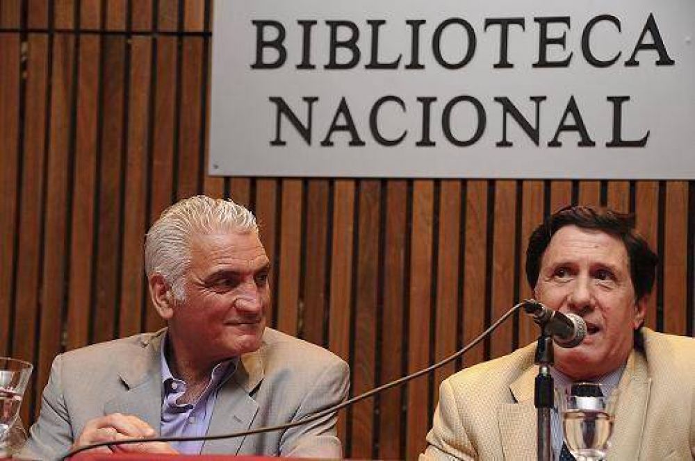 D�AZ P�REZ EN LA PRESENTACI�N DE UN NUEVO EMPRENDIMIENTO EDITORIAL