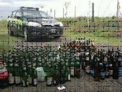 Retienen armas blancas, drogas y bebidas que tra�an los barras de Boca