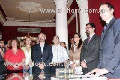 Camau habla de cambios de gabinete por gesti�n y no para sumar socios