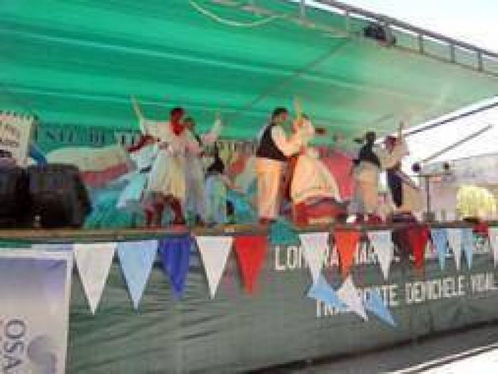 Pergamino: Fiesta de las colectividades en El Socorro