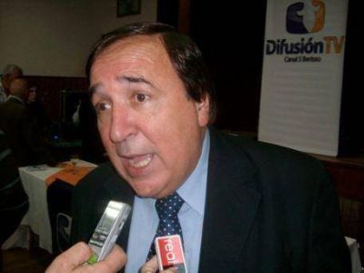 Jorge Drkos: �Nos convertimos en un canal de transmisi�n entre la comunidad y el municipio�