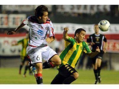 Aldosivi y un triunfo clave para tomar aire en la tabla de abajo: 2 a 0 a Chacarita