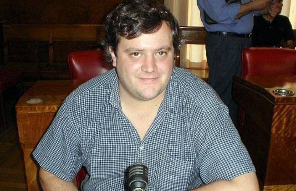 La UCR tambi�n pide informes por la pol�mica licitaci�n de Playa Grande