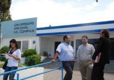 Egresar�n 1.214 estudiantes de la UNCo en 2011 