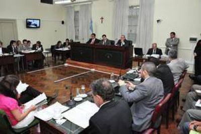 Camus acus� a Olivera, Martell, Vic y Lazo