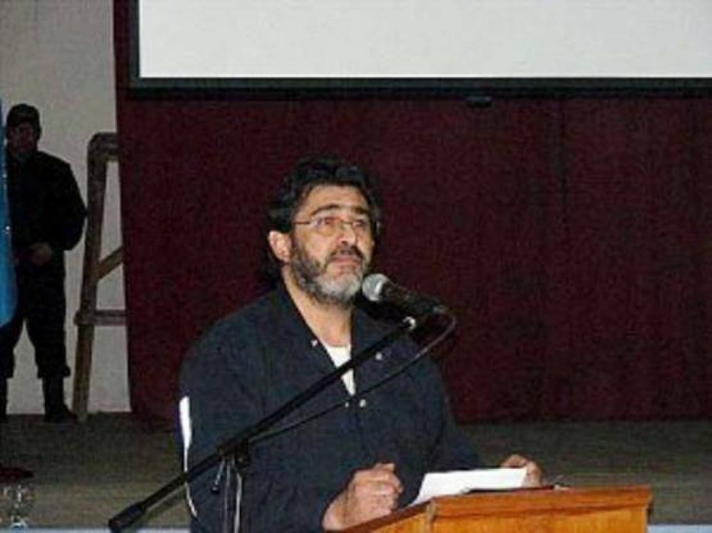 Saiz prometi� apoyo "desde el llano" a CFK