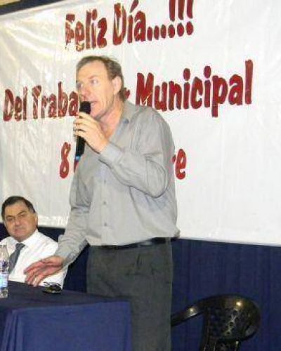 Eligen a D�Aquino en conducci�n de la Confederaci�n de Obreros y Empleados Municipales de Argentina