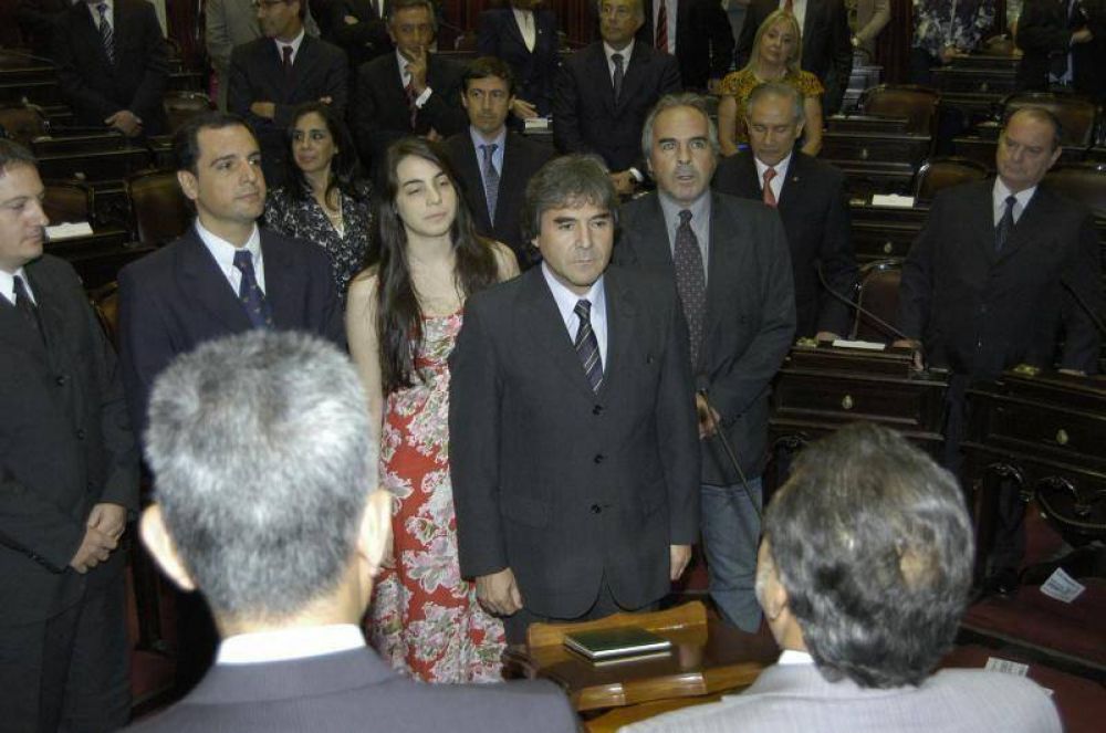 Juraron Gim�nez, Cabral e Irraz�bal como nuevos senadores misioneros