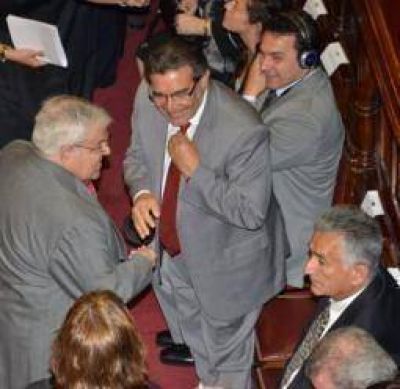 La Rioja har� su aporte a la gobernabilidad de la administraci�n K