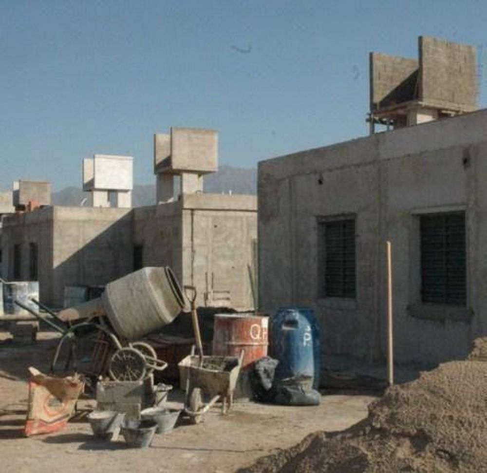 En 2012, el gobierno construir� 700 viviendas sociales en Capital