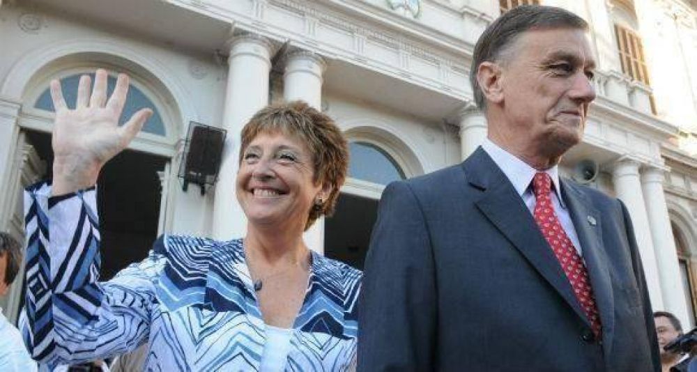 Rasino: "No discutimos el cambio curricular del secundario con los delegados gremiales"