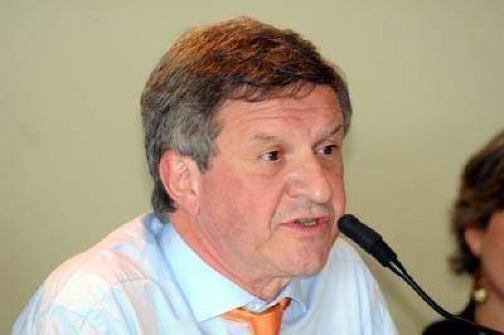 Oporto "optimista" con su �ltima reuni�n con los gremios docentes